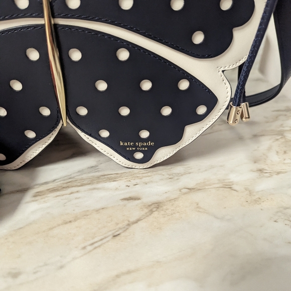 ♠️ Kate Spade Blue & White Wing it Polka Dot Wicker Butterfly Bag - Picture 5 of 12